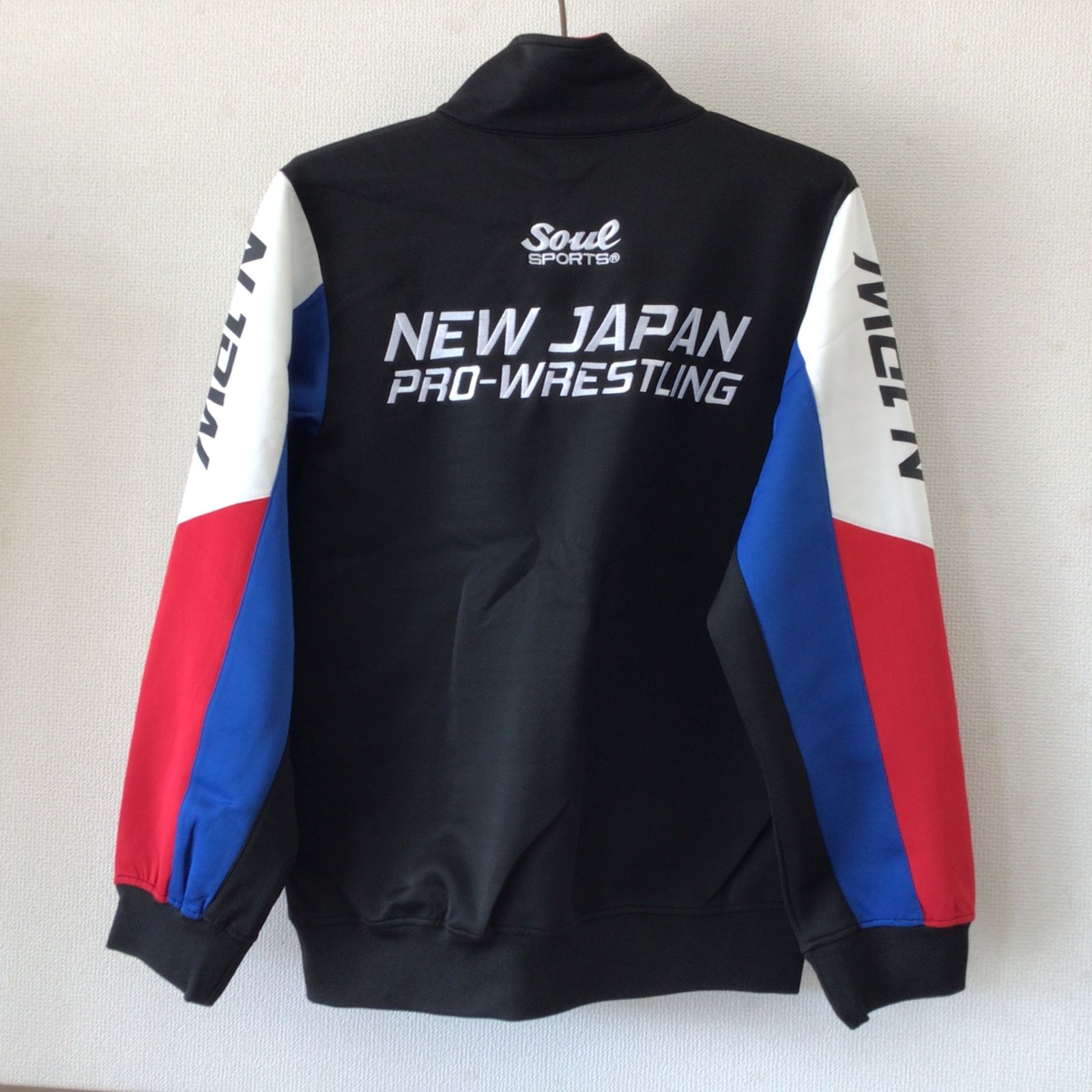 12157 【未使用】SOUL SPORTS × 新日本プロレス 2024 ジャージ 上下