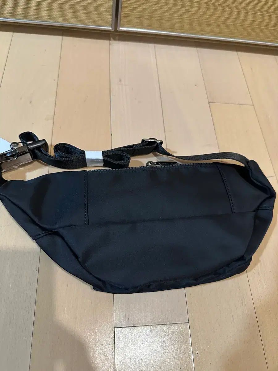 ヒップバッグ EASTPAK