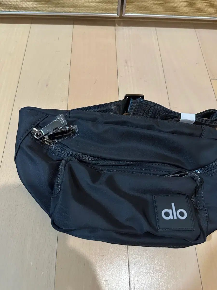 alo アルロ ブラック ウェストバッグ ヒップバッグ EASTPAK