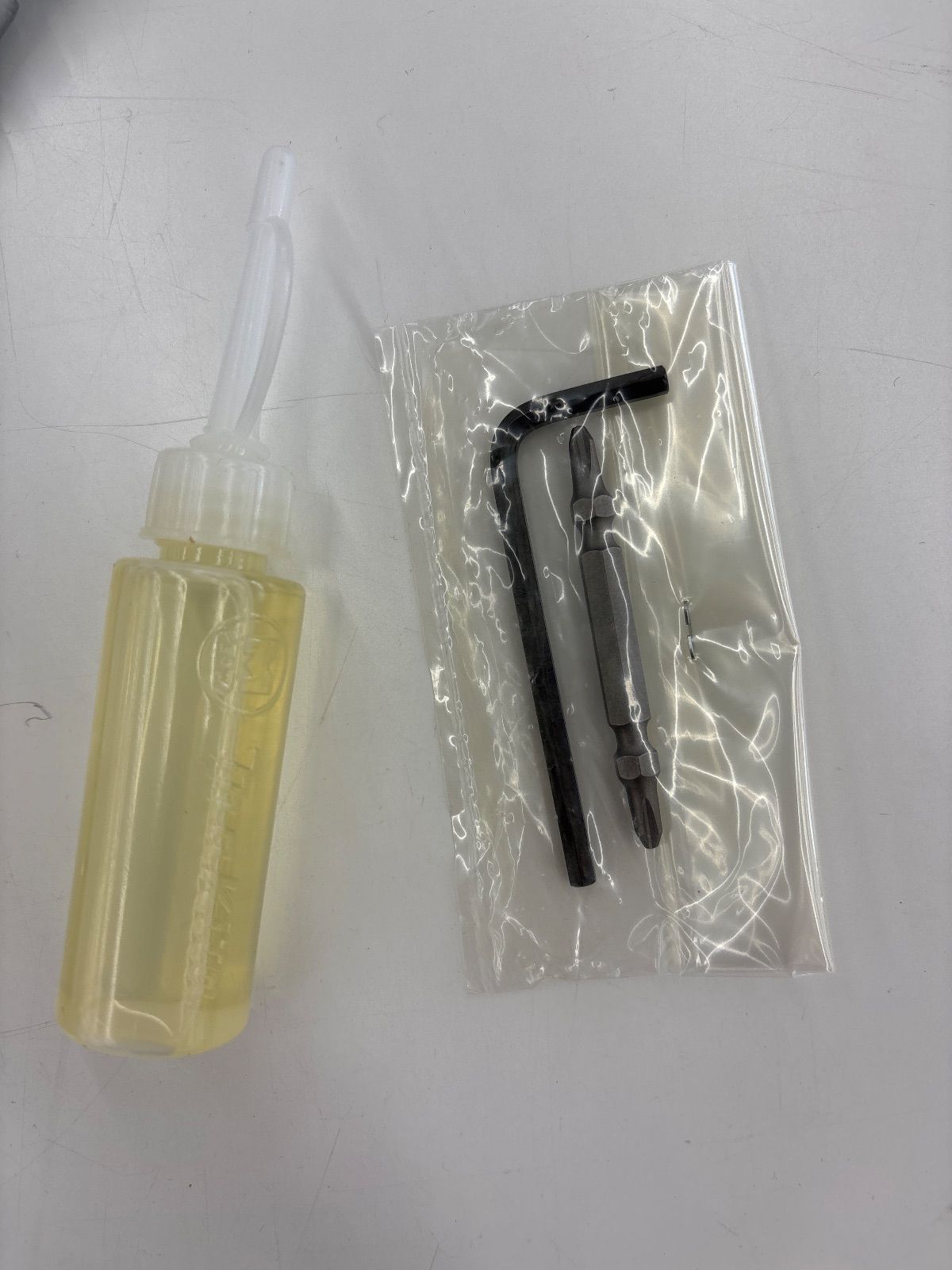  Makita マキタ エアインパクトドライバ AD 604｜ ｜店の在庫品｜ケース付 エアードライバー エアーツール