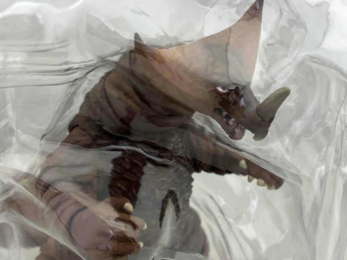 ゴモラ ウルトラマン