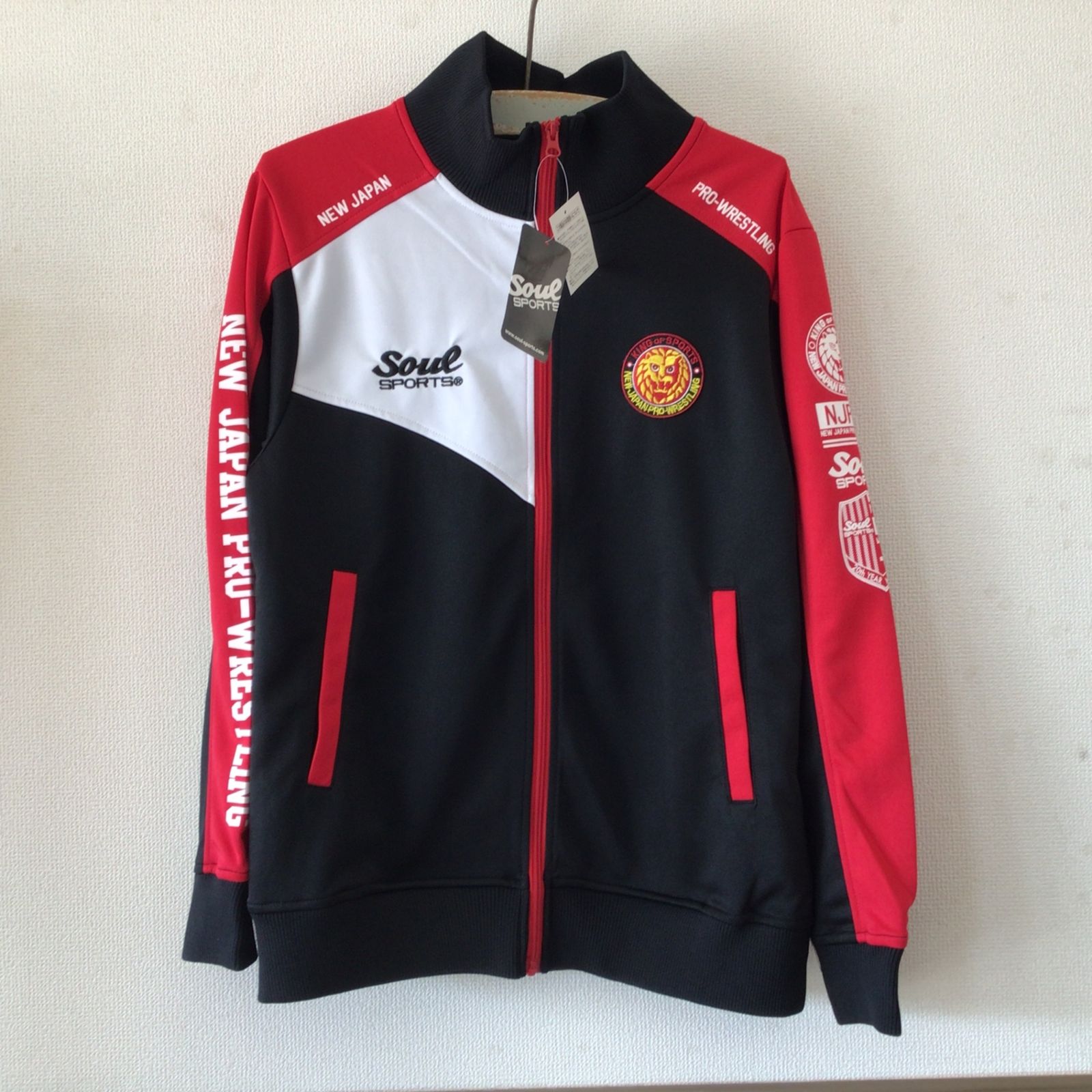 12156 SOUL SPORTS × 新日本プロレス ジャージ 上下セットアップ Lサイズ ブラック×レッド ポリエステル NJPW