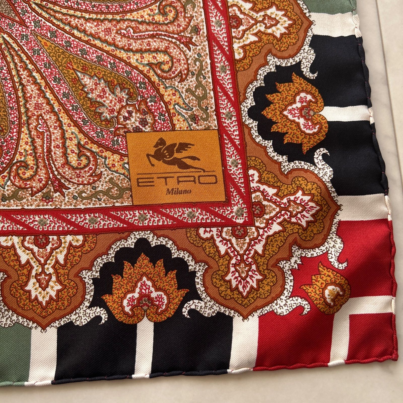 H621 美品 エトロ イタリア製 ペイズリー 大判 スカーフ レディース H621 美品 エトロ イタリア製 ペイズリー 大判 スカーフ レディース