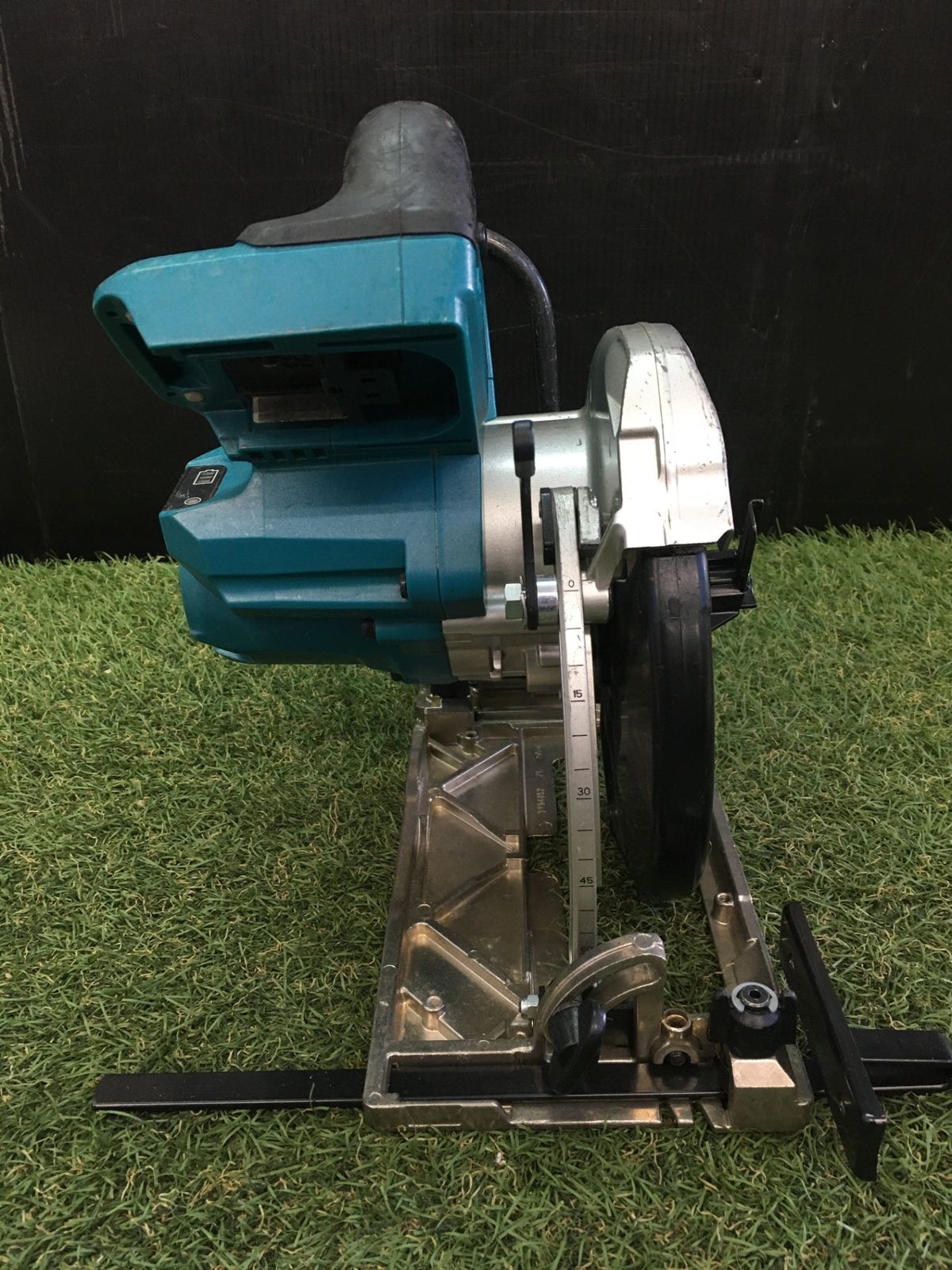  品 0906 makita マキタ 165㎜18 v充電式マルノコ 青 本体のみ HS 631 DZ マルノコ 切断工具 切断機