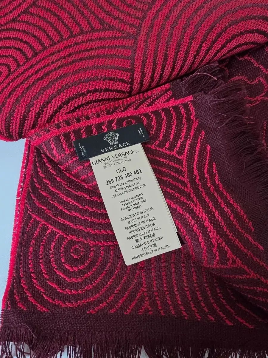 新品) ヴェルサーチェ マフラー ストール 正規品 100万円台 - メルカリ