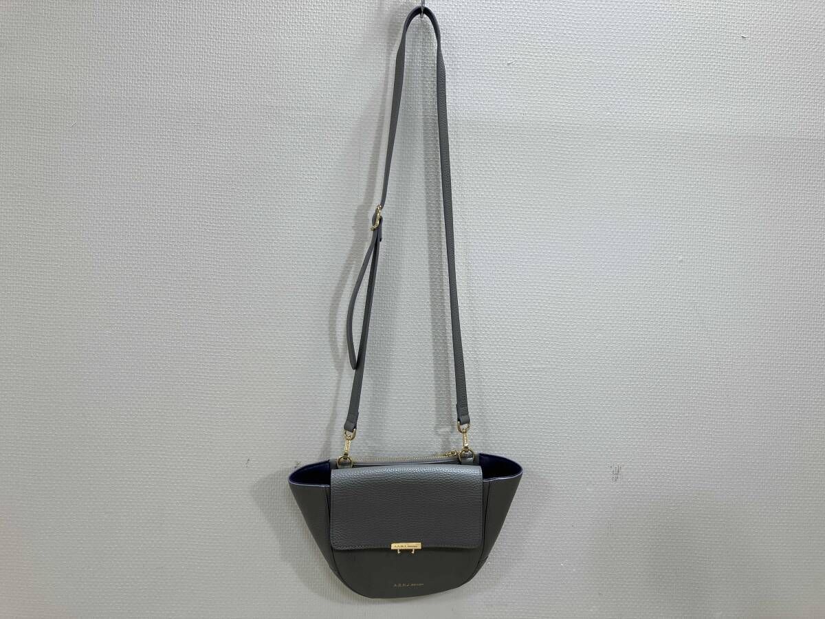 A.D.M.J. ショルダーバッグ グレー 通年