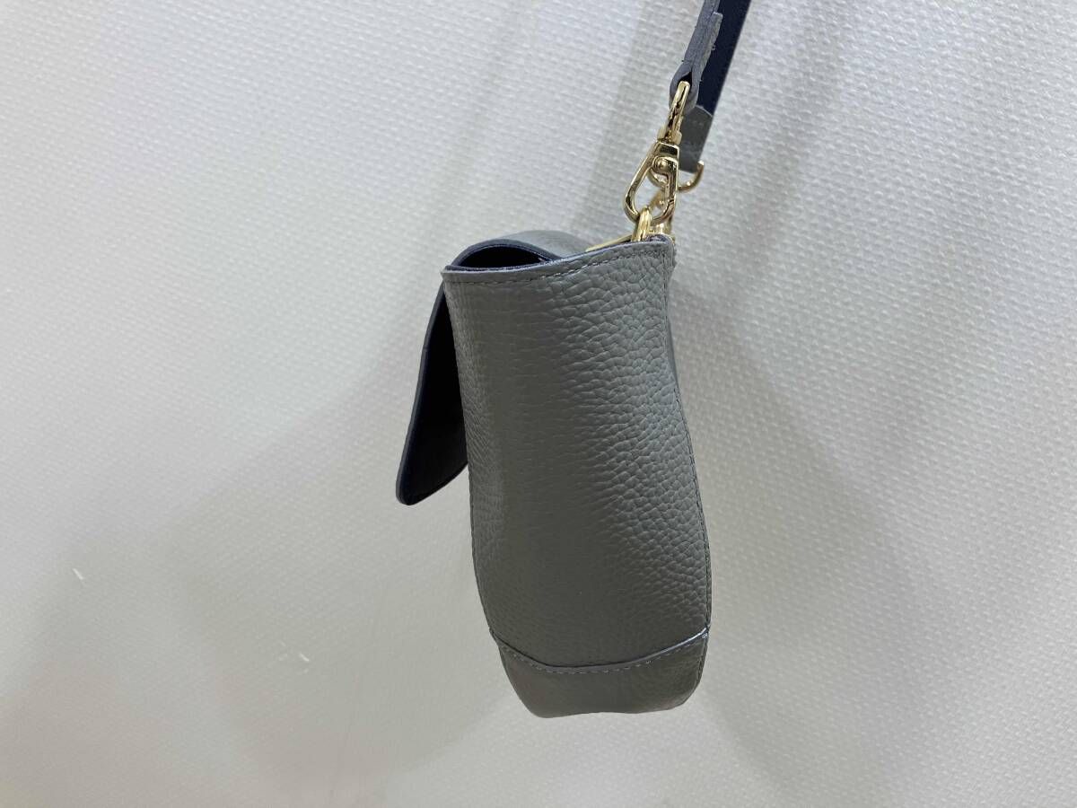 ショルダーバッグ