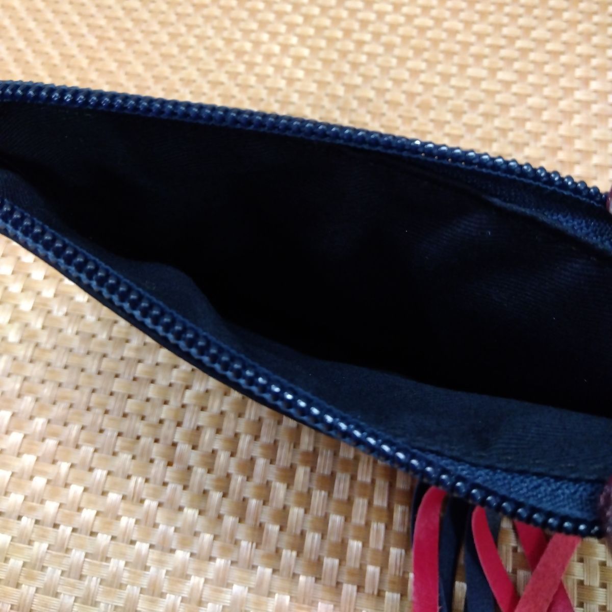 ポーチ付き ブラック×レッド