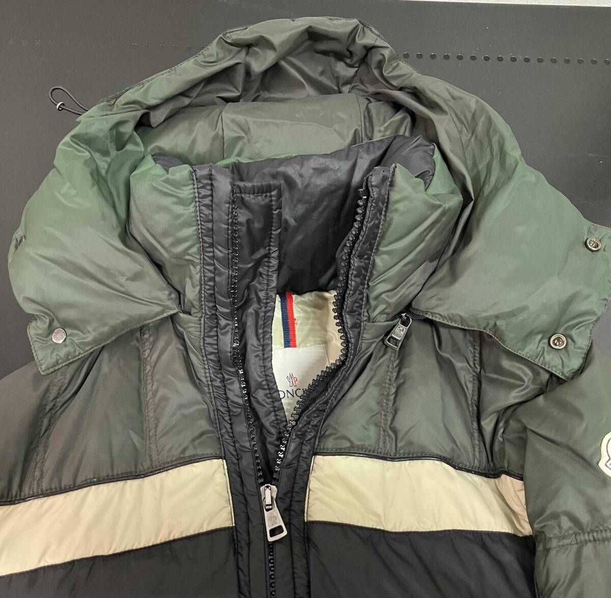 モンクレール　ダウンジャケット♡Ｓ MONCLER (モンクレール) ノーカラー ショート ダウンジャケット