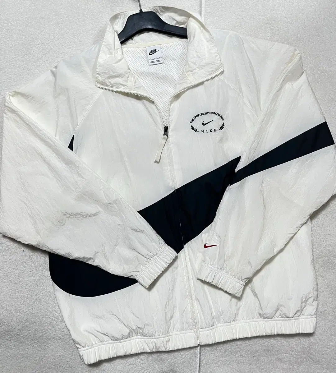 ナイキ ウィンドブレーカー 白 ブラック XXL
