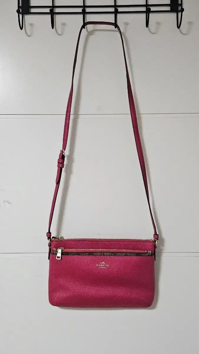  COACH ピンク クロスバック バッグ メッセンジャーバッグ ショルダーバッグ