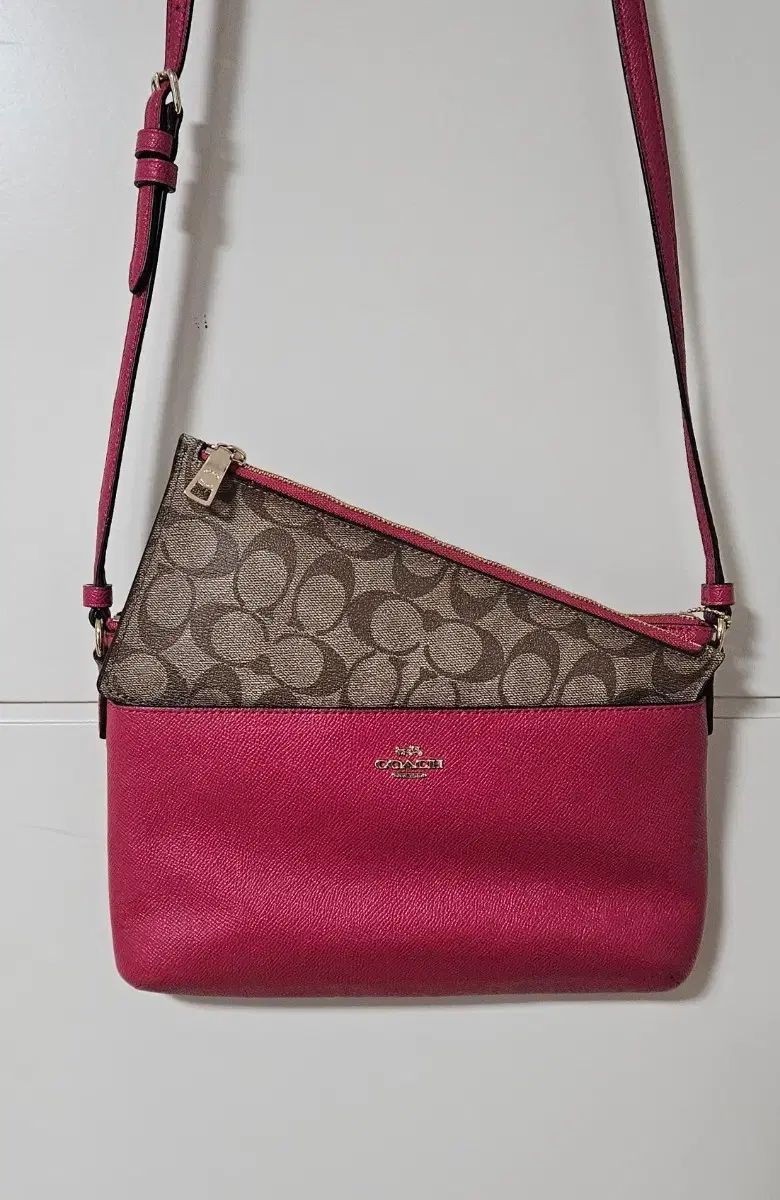 COACH ピンク クロスバック バッグ