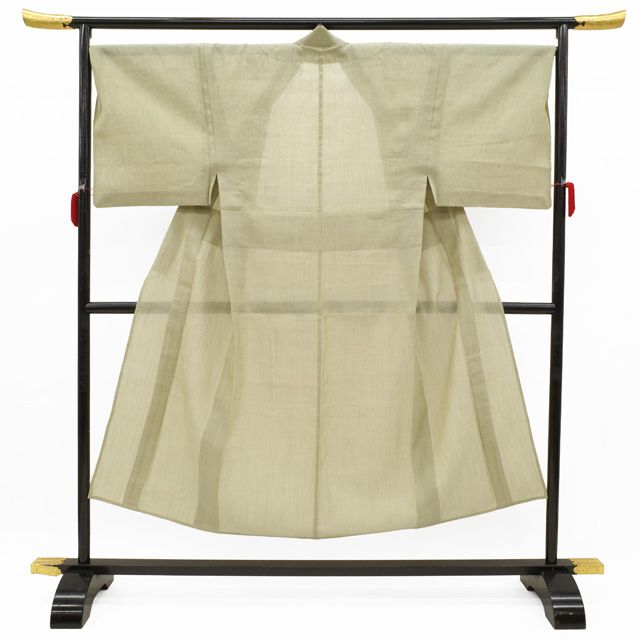 男物 夏物 単衣 着物 リサイクル 本場 小千谷ちぢみ 麻 砂色 くすみ 無地 カジュアル 夏着物 夏 小千谷縮み メンズ 紳士 仕立て上がり 身丈146 裄丈72.5 Ｍサイズ みやがわ sb 16773