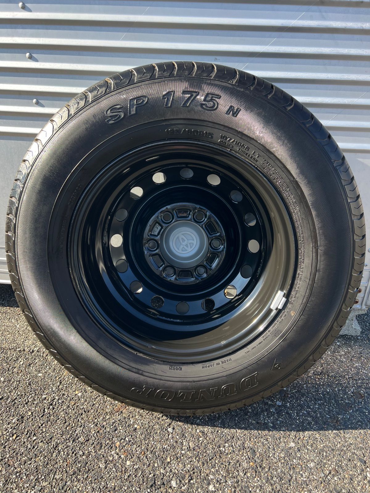 2512-1-2 新車外し ハイエース 200系 純正 タイヤ ホイール 195/80R15