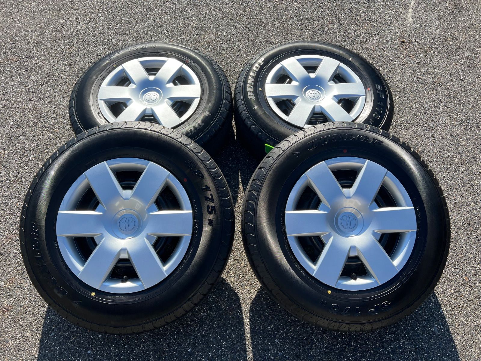 2512 1 2 新車外し ハイエース 200系 タイヤ ホイール 195 80 R 15 ダンロップ SP 175 N イボ付き ライン付き 製