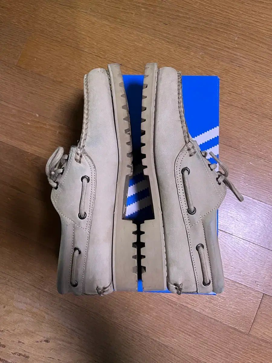 ボートシューズ ベージュ