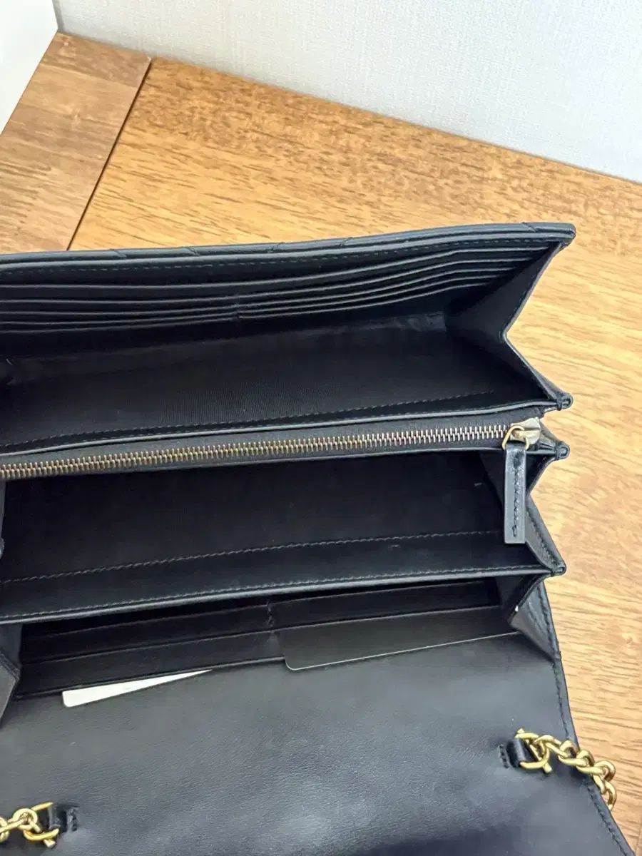 グッチ マーモント ブラック チェーンバッグ