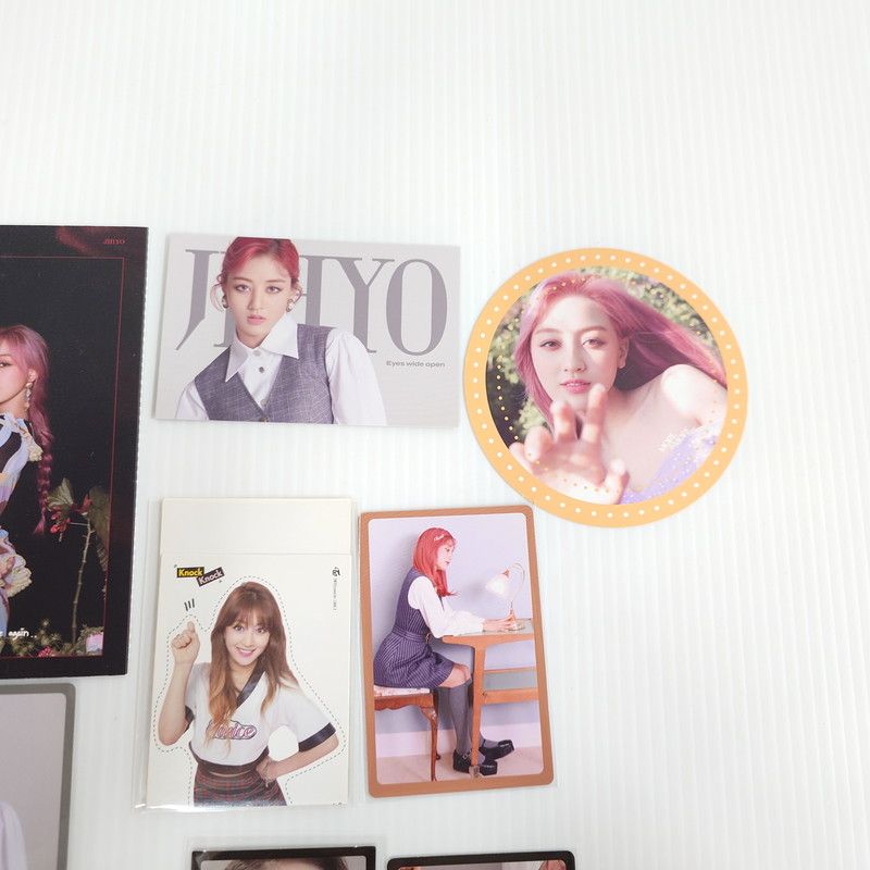TWICE ジヒョ フォトカードセット JIHYO 【084-241203-sh-06-izu
