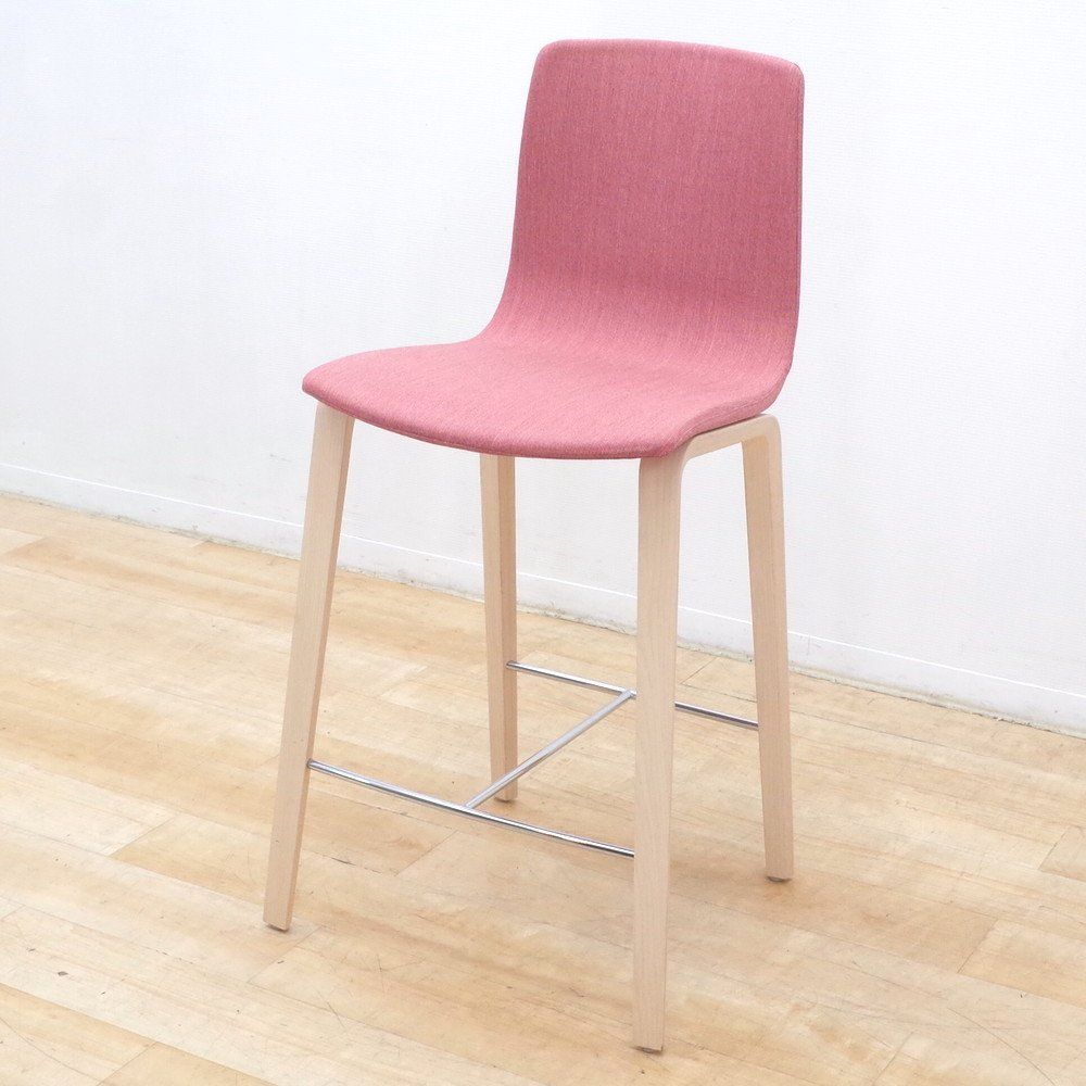 arper AAVA 02 アーバ ハイスツール カウンターチェア 布 レッド 座高66 cm 一体型シェル 会議椅子 カフェ EG 17725 オフィス家具