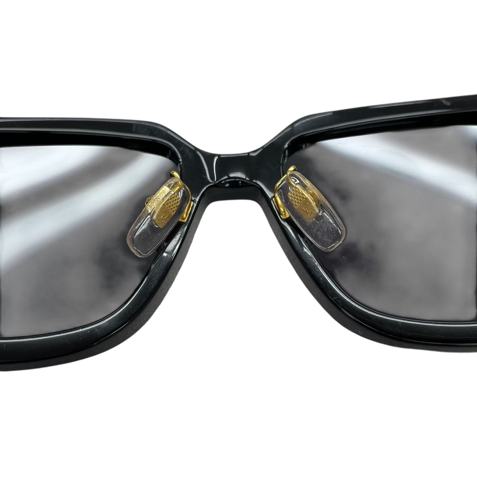 ☆EM1255 LOUIS VUITTON ルイヴィトン サングラス Z2063U LV