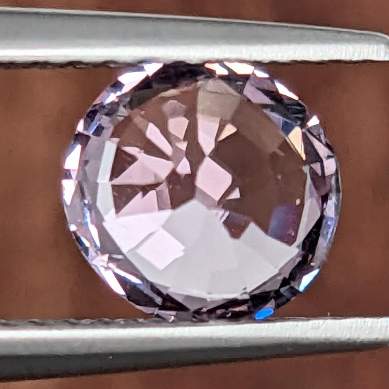 ピンクスピネル 割引 ミャンマー・モゴック産【1.23ct】PRO207576 2025