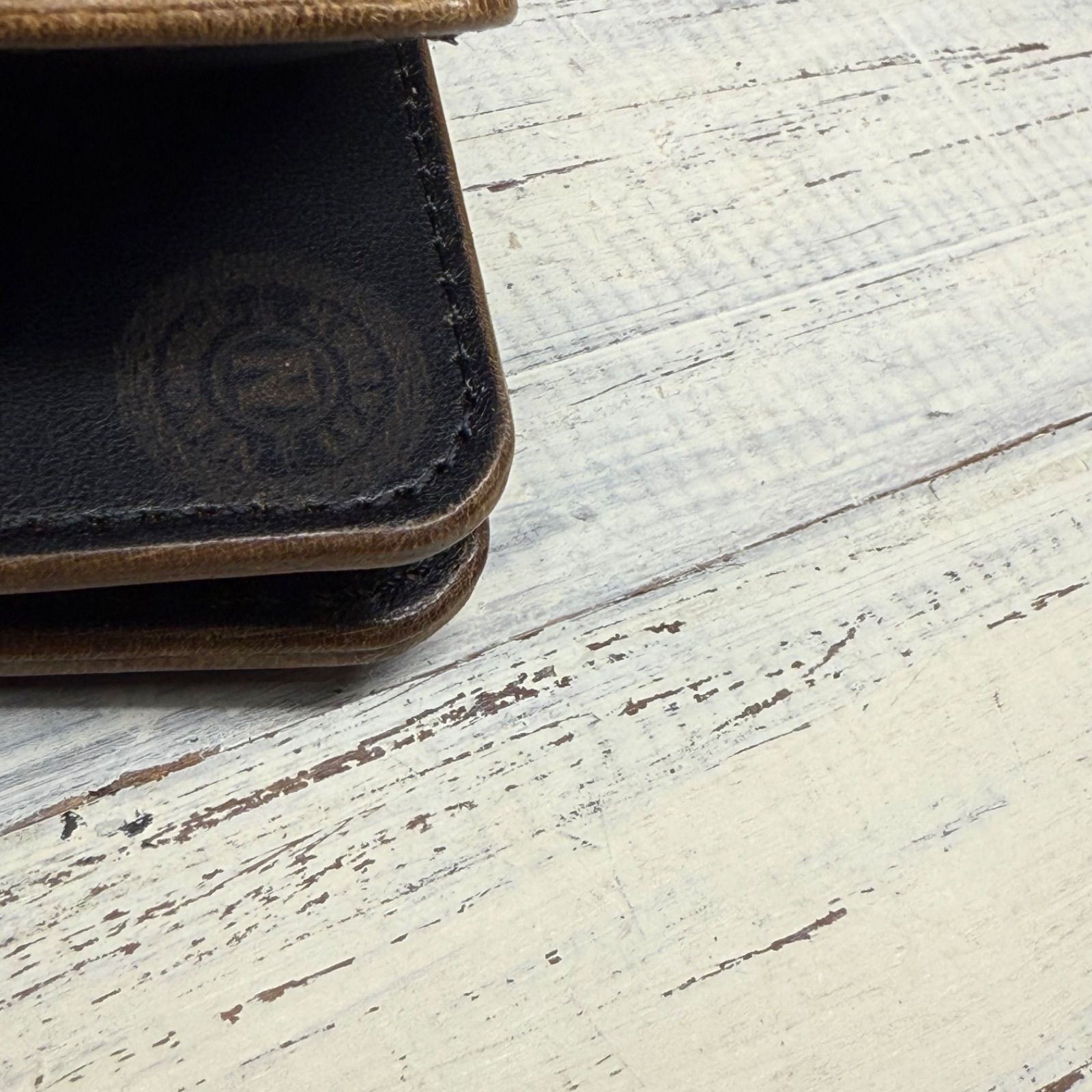 トラッカーウォレット ロング 3層】ホースバット ゴールド universal