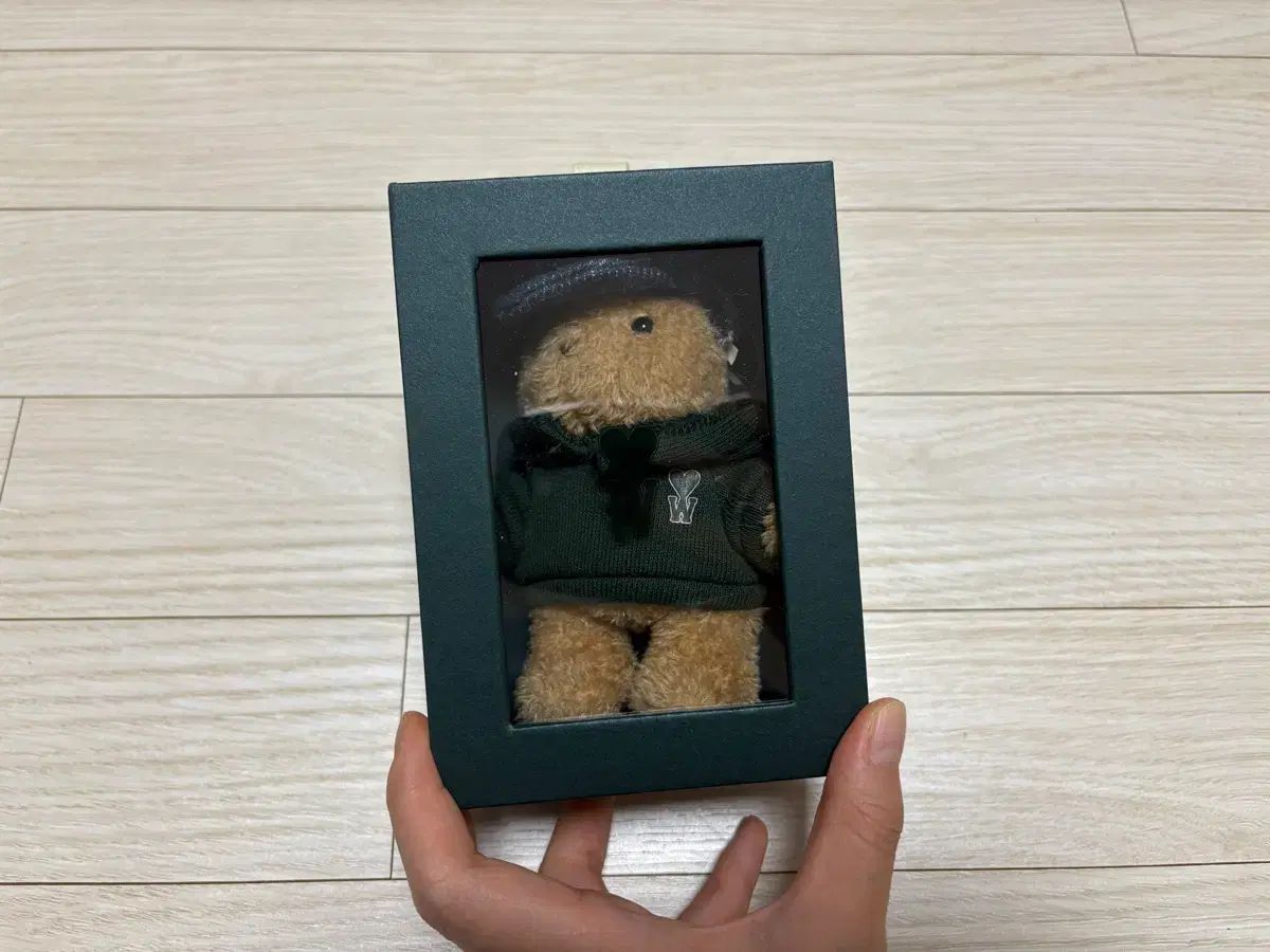 チェウシク AMI ポップアップ キーリング ワッペン付き チェウシク x AMI コラボ ポップアップ キーリング キーホルダー