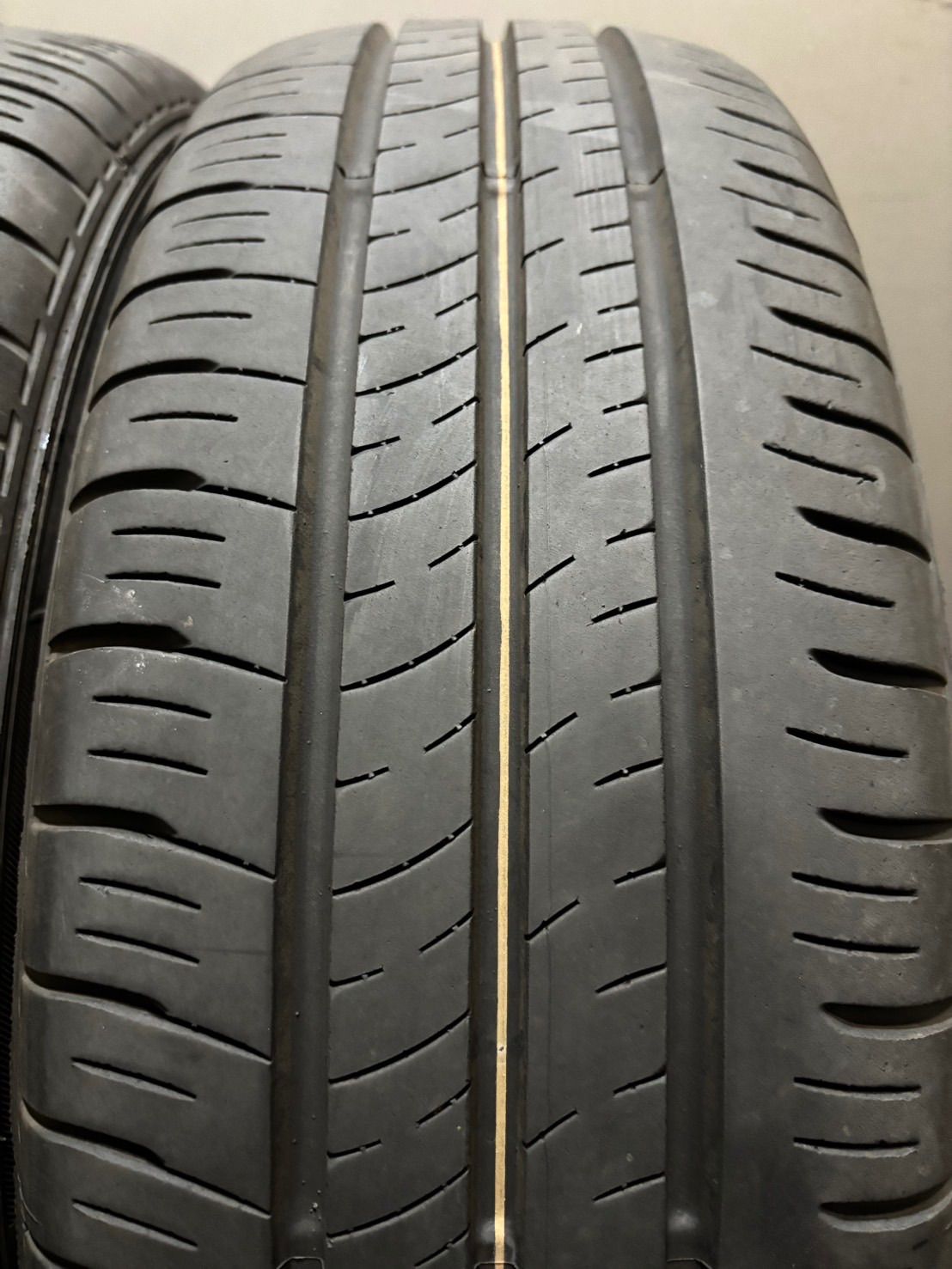 185 65 R 15 DUNLOP ENASAVE EC 300 22年製 夏タイヤ サマータイヤ 4本 ダンロップ エナセーブ アクア シエンタ フリード 4 L 93