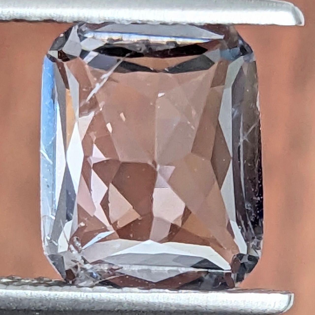 ミャンマー モゴック産