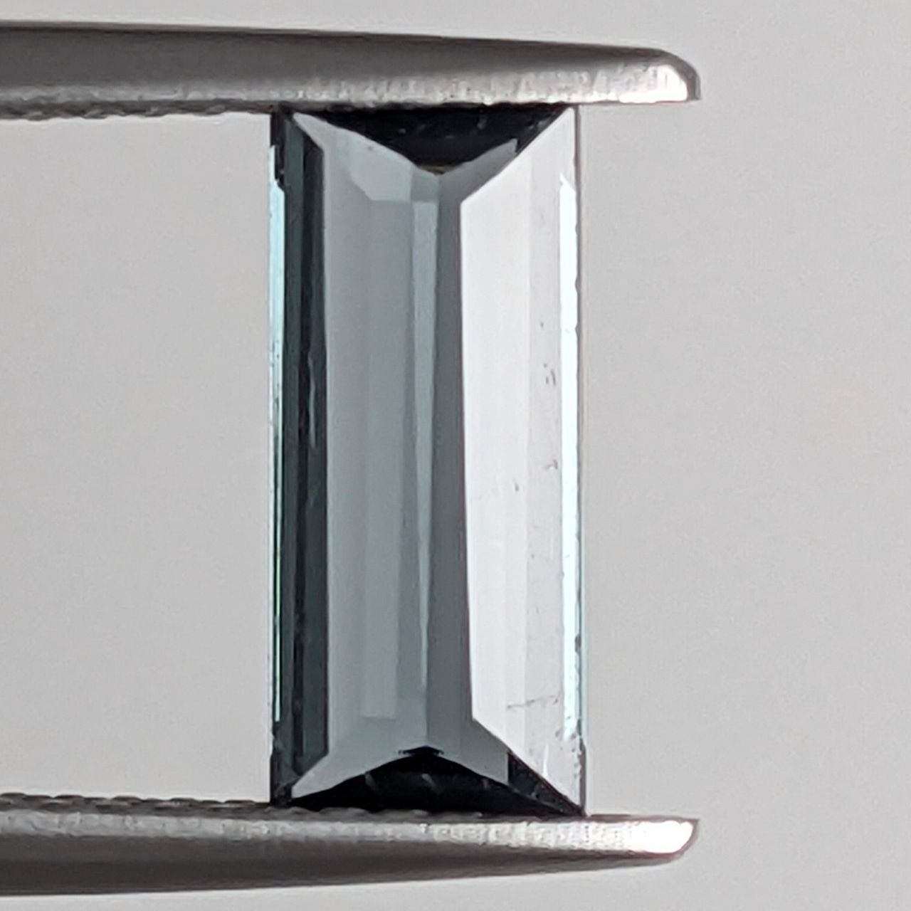 スピネル ミャンマー モゴック産 1.41 ct