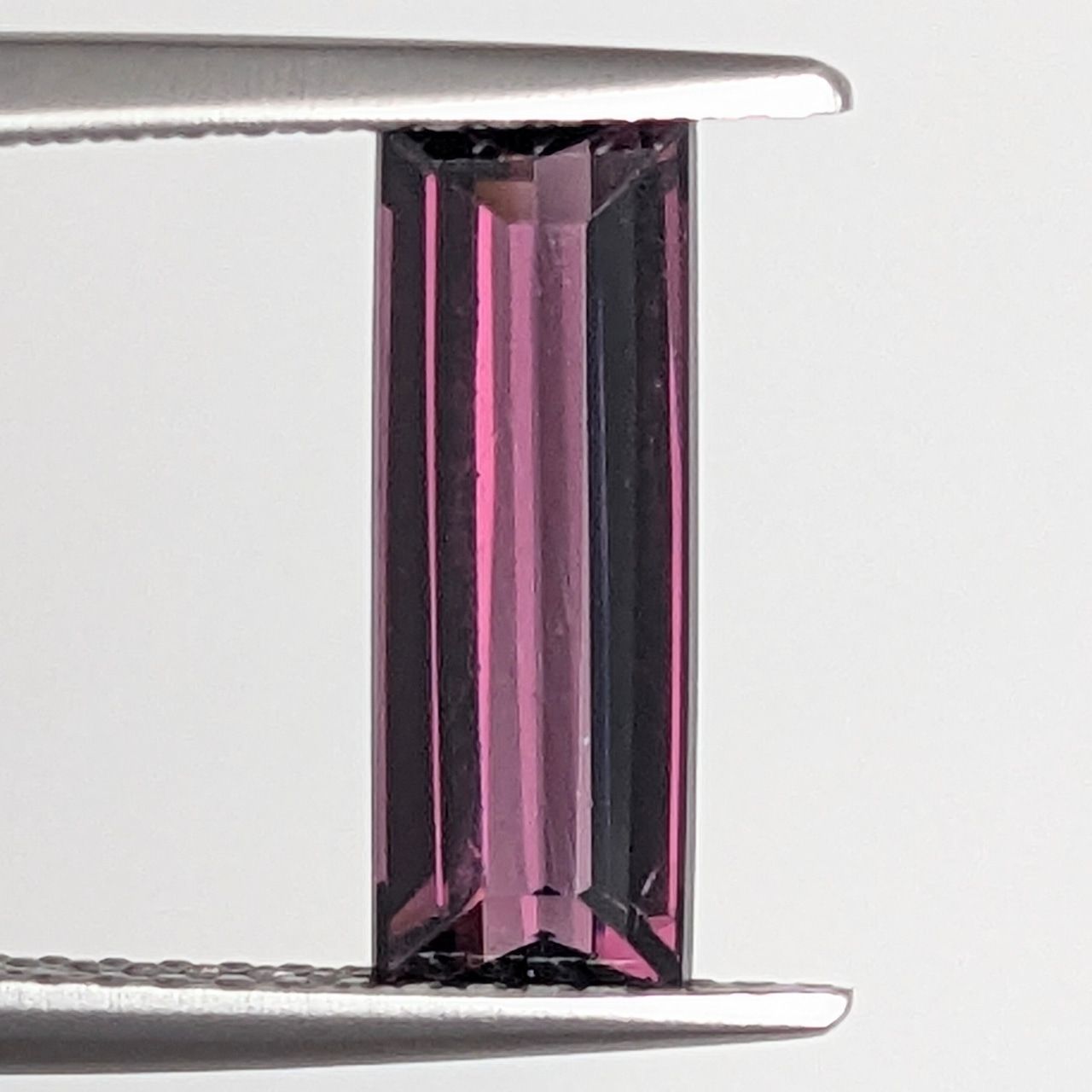 スピネル ミャンマー モゴック産 2.08 ct