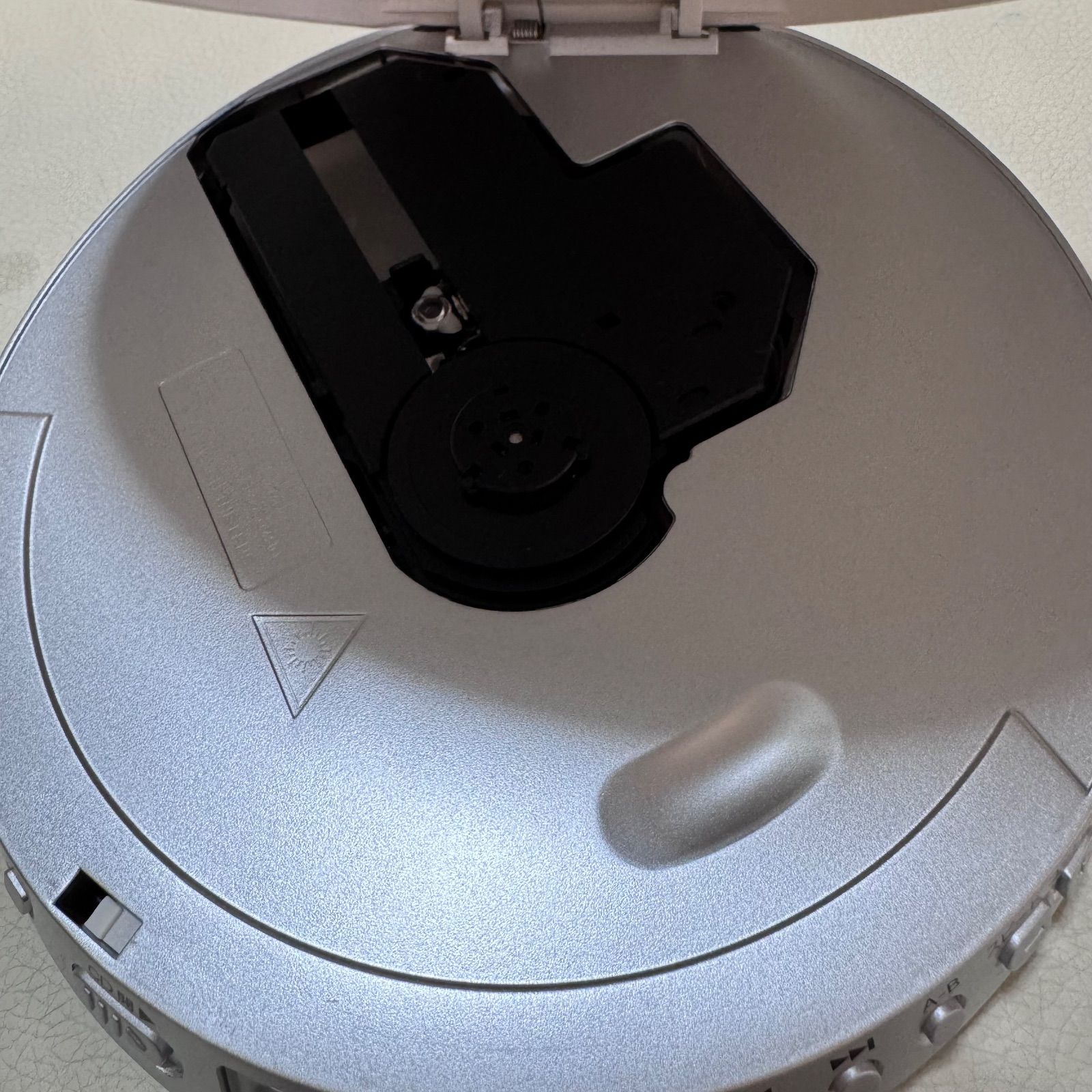 TOSHIBA ポータブルCDプレーヤー TY-P1 TY-P1 | CDプレーヤー | 東芝ライフスタイル株式会社 | CDプレーヤー