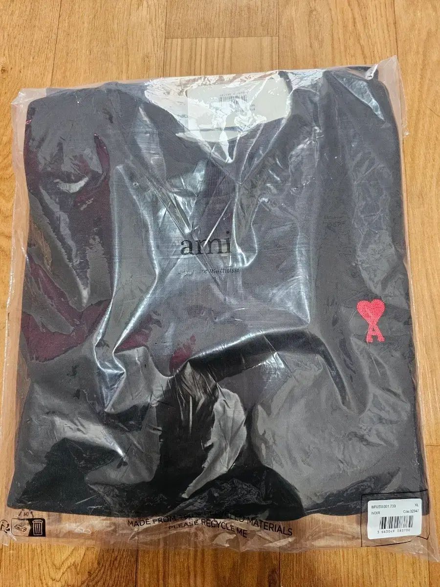 アミ スモール ハート ブラック スウェット XL