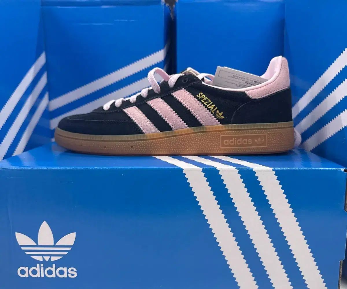 アディダス スペツィアル ハンドボール コア クリア ピンク