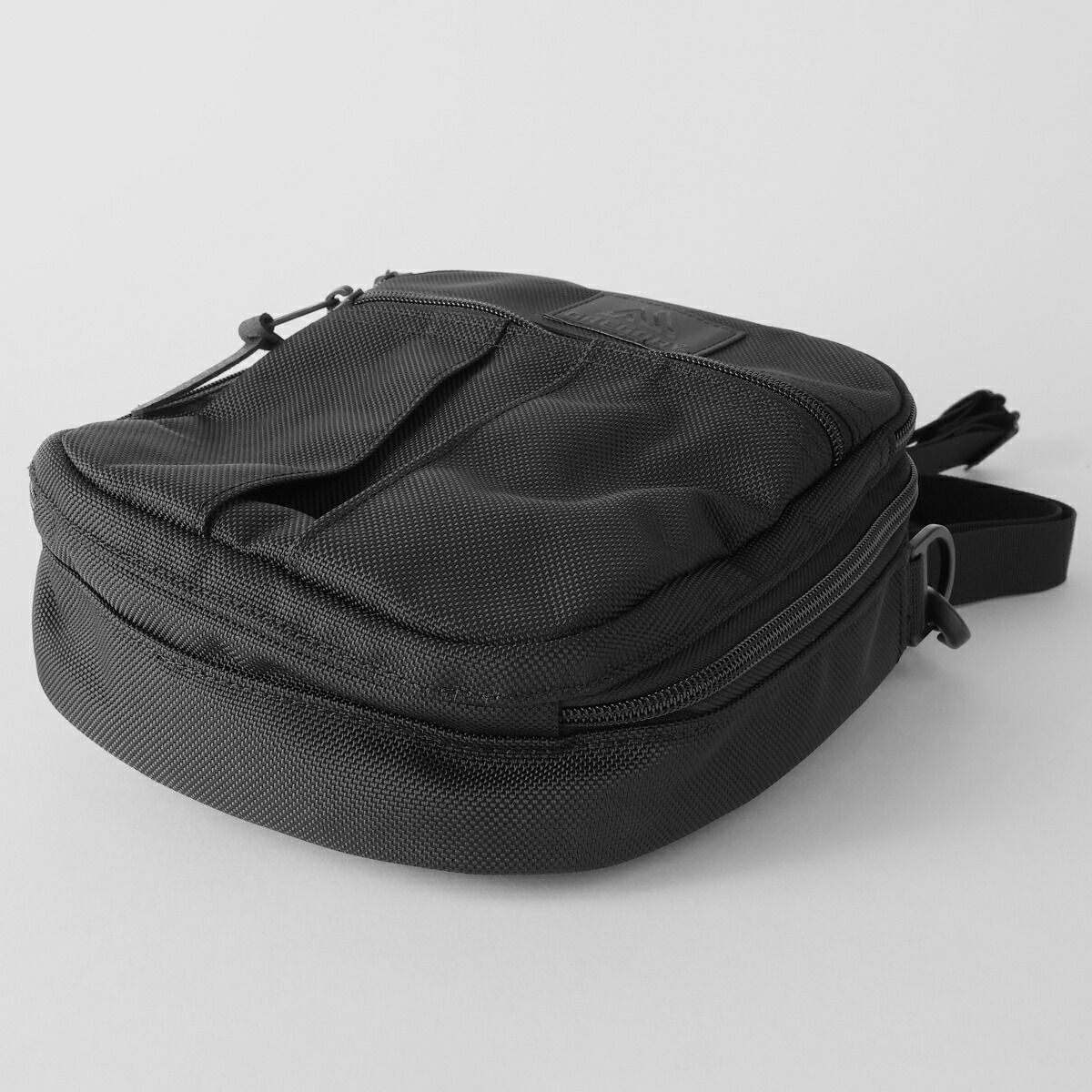 ショルダーバッグ クイックポケット