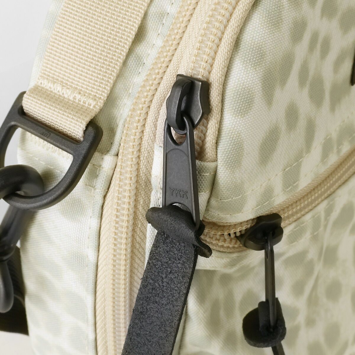  グレゴリー GREGORY ショルダーバッグ クイックポケット スノーレオパード メッセンジャーバッグ ショルダーバッグ