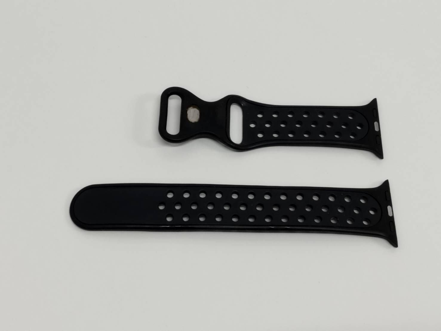 Apple Watch SE 第1世代 GPS 40 mm A 2351 スペースグレー MYDP 2 J 7