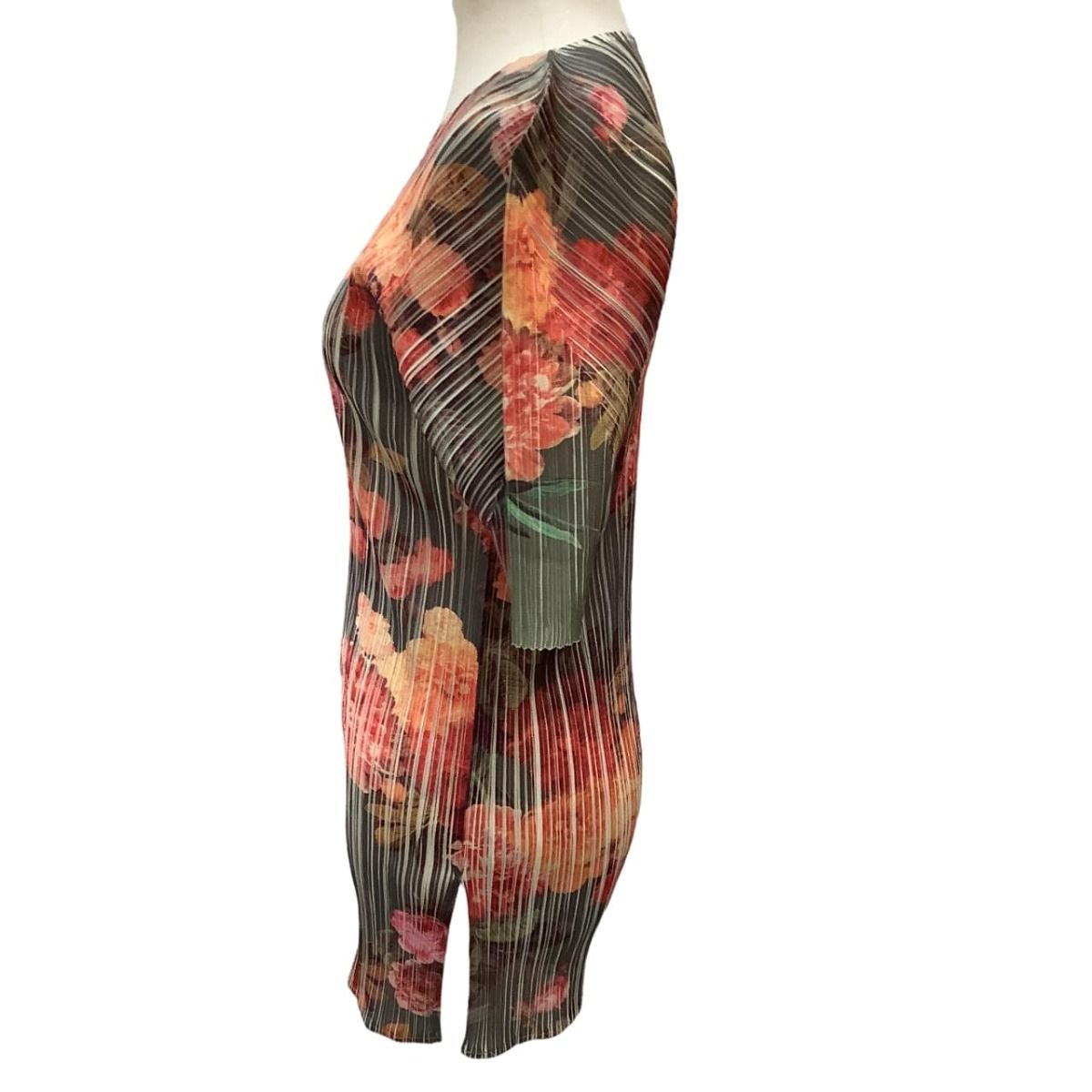  ISSEY MIYAKE イッセイミヤケ PLEATS PLEASE カットソー 花柄 SIZE 4 PP 44-JK 602 カーキ 半袖(Tシャツ) Tシャツ カットソー