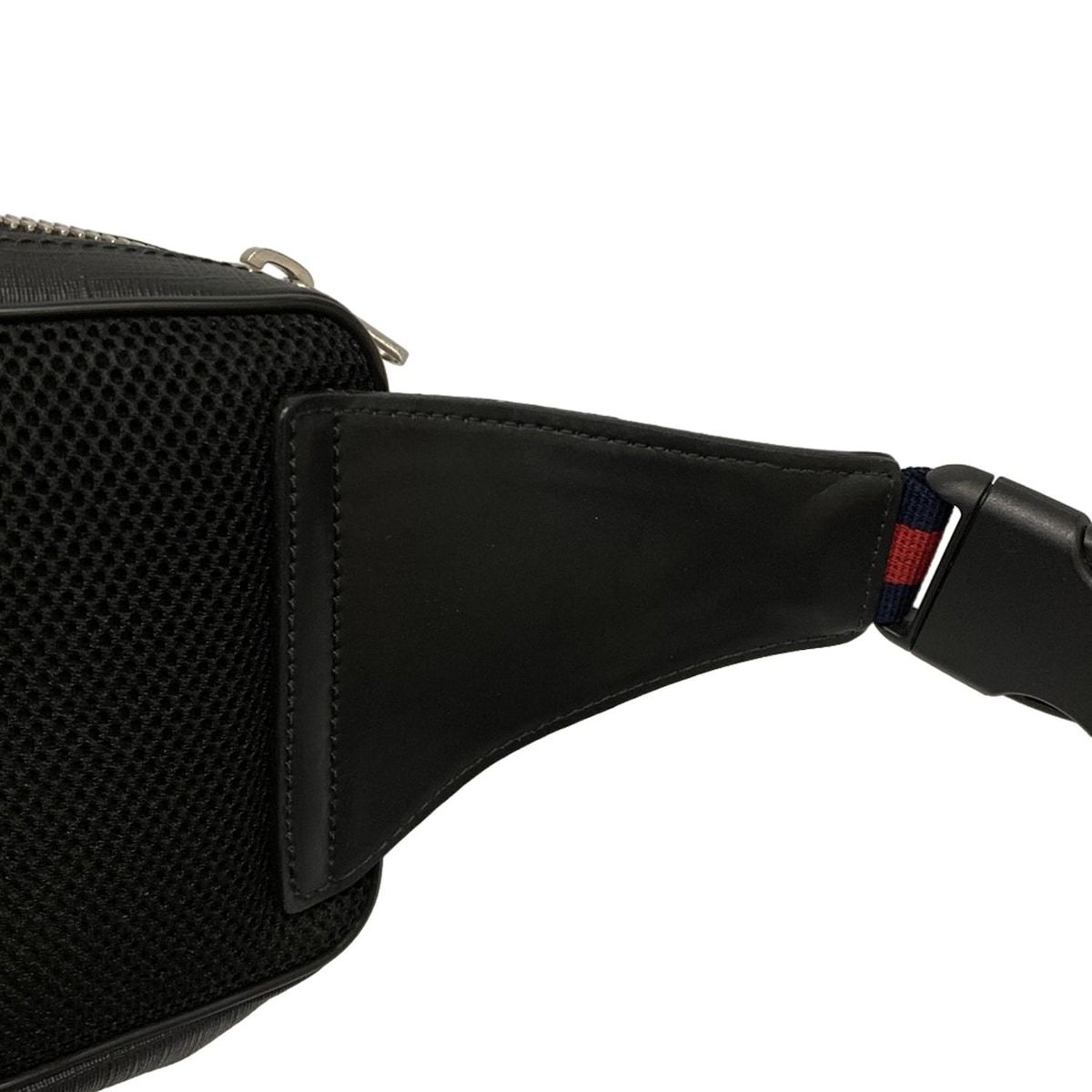 ウエストポーチ