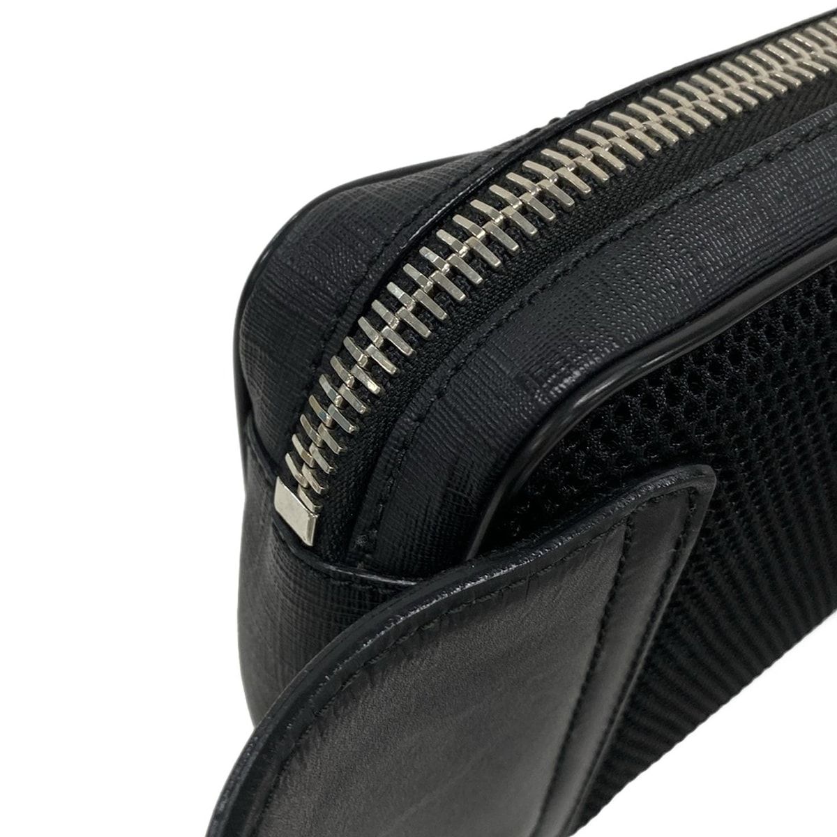 ウエストポーチ