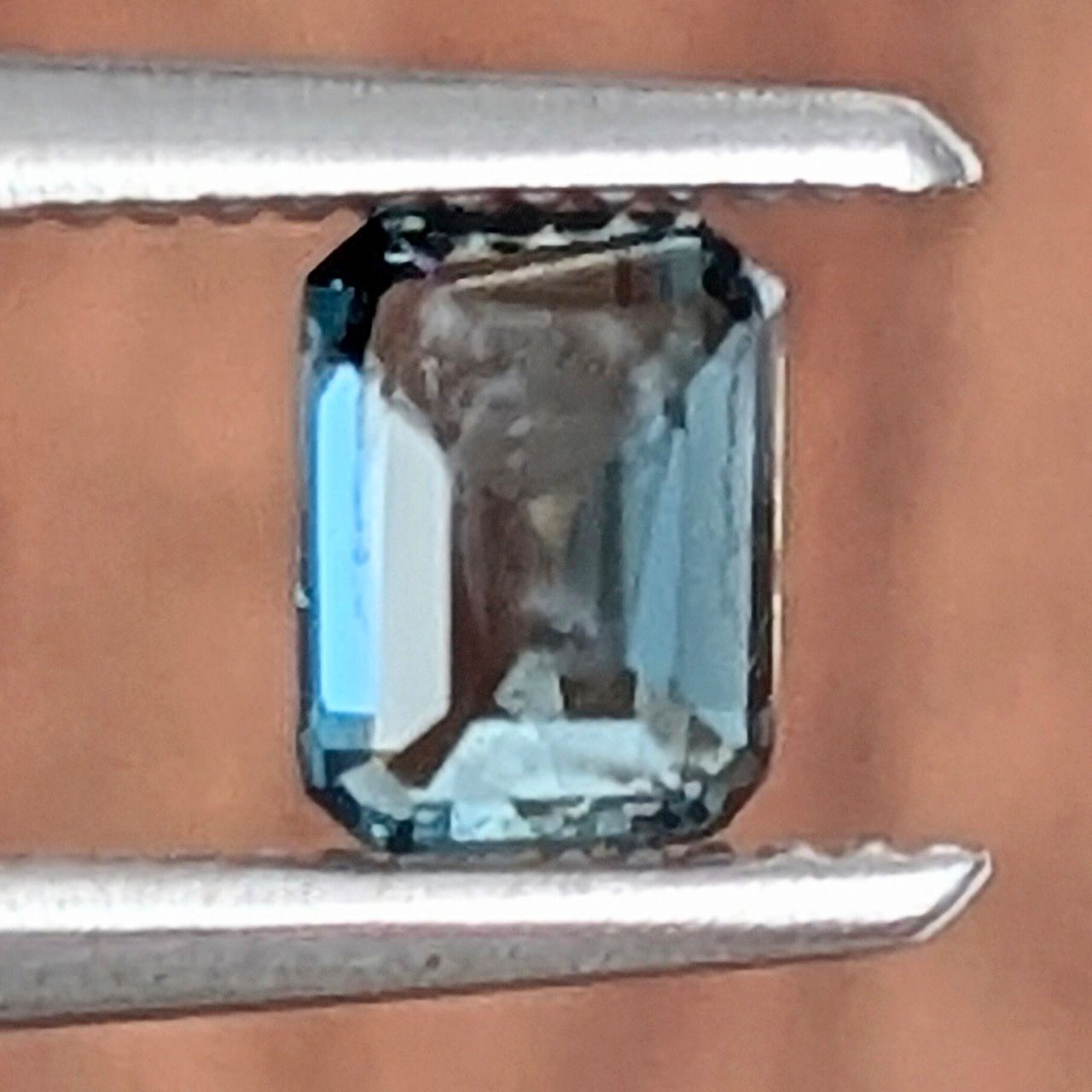  サファーリン マダガスカル産 0.412 ct その他 アクセサリー