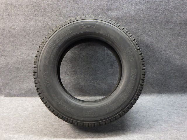 205 70 R 17 5 １１５ １１３LT ２１年製 １本 BS ブリヂストン W 979 溝9