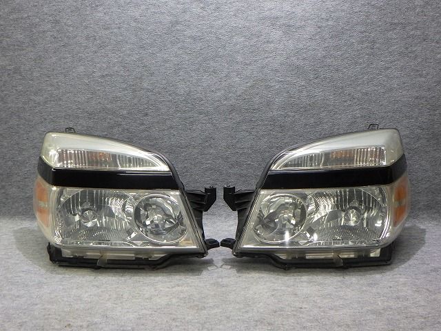 ヴォクシー ヘッドライト 左右 HID AZR60/65 後期 28-183 V1 バラスト