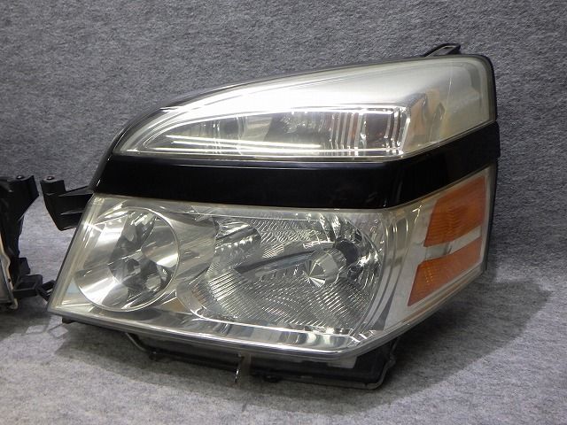 ヴォクシー ヘッドライト 左右 HID AZR60/65 後期 28-183 V1 バラスト