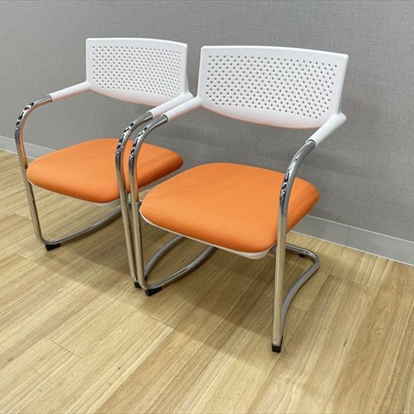 スタッキングチェア 2脚セット 肘付 ザーマス2 ダイニングチェア