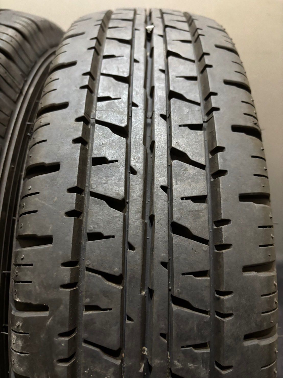 165 R 13 8 P LT DUNLOP ENASAVE VAN 01 夏タイヤ サマータイヤ 4本 ダンロップ エナセーブ プロボックス サクシード 4 L 98