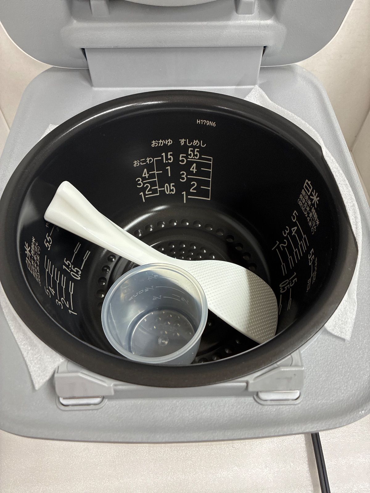 日立 ふっくら御膳 炊飯器 RZ V 100 HM