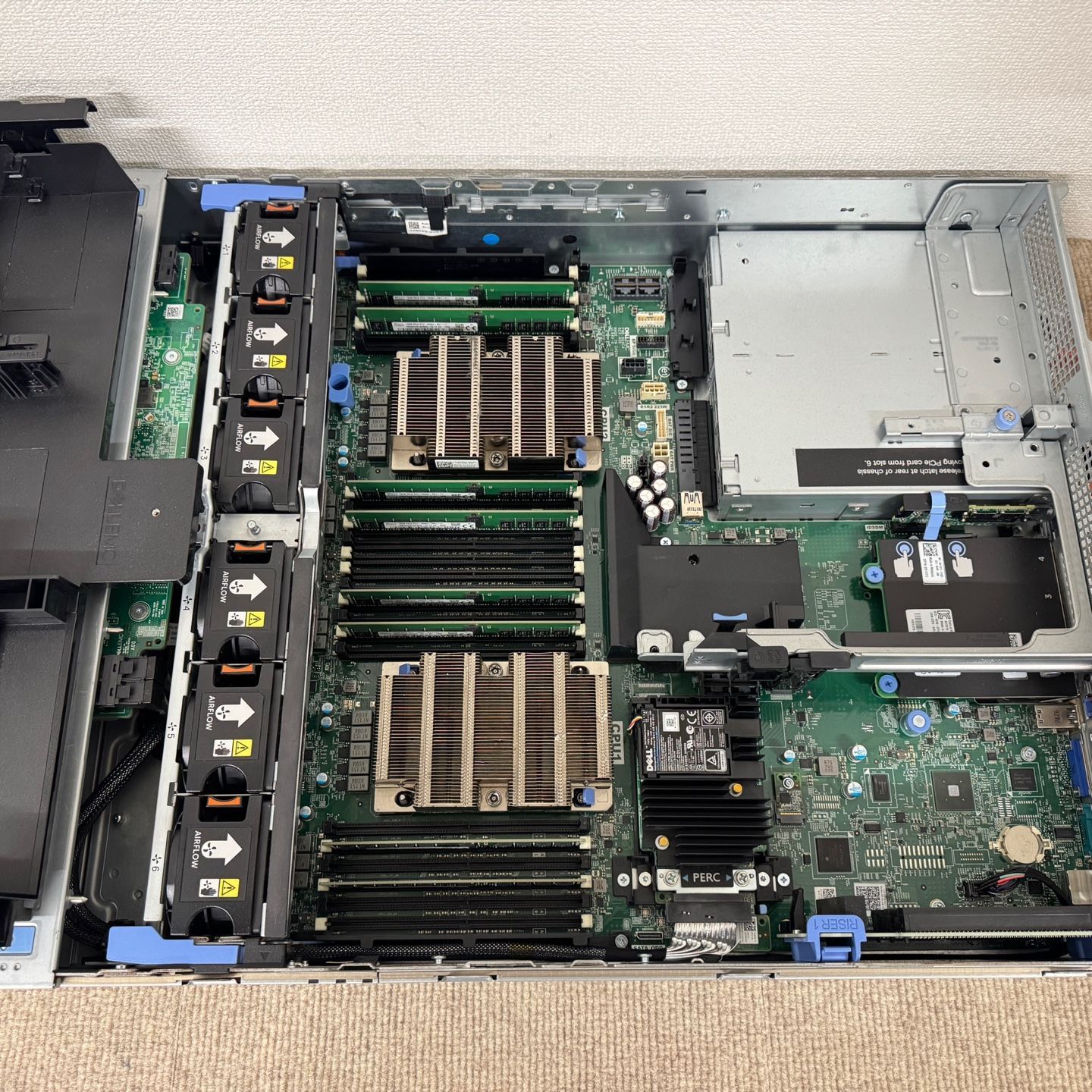  Dell PowerEdge R 740 xd 24 Bay SFF 2 x Intel Xeon G 6154 18 Core 3.00 GHz 128 GBメモリ 3 1.2 TB SAS HDD H 730 P Mini SV 255 サーバー デスクトップPC