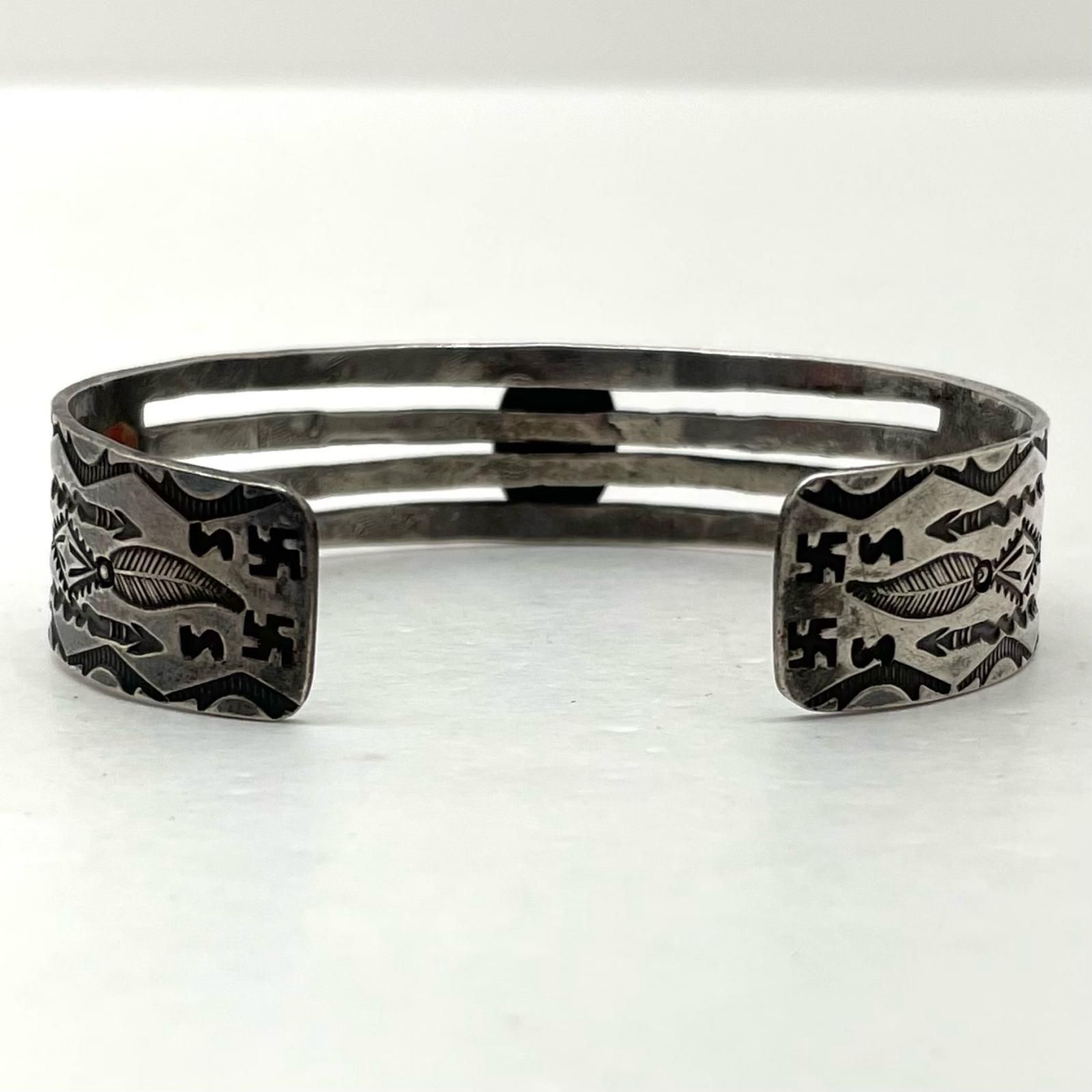 中古】インディアンジュエリー Coin Silver Indian Made バングル