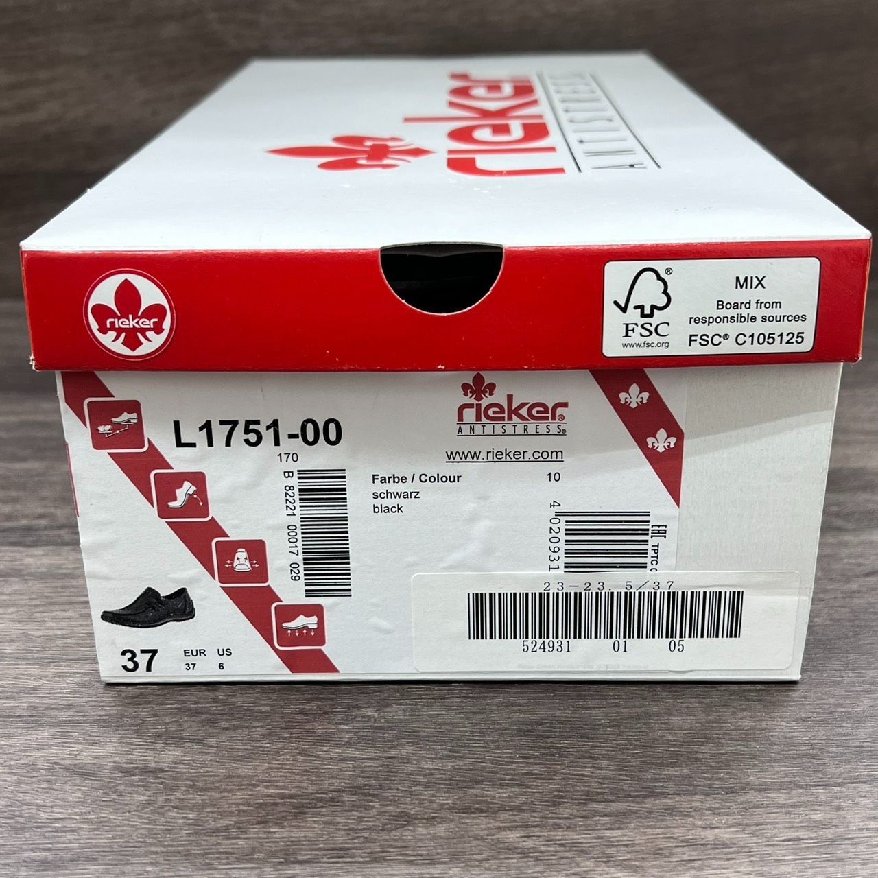 リーカー スリッポン